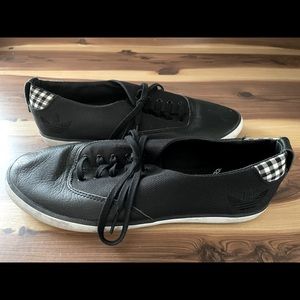 ADIDAS original black sneakers | Like new!